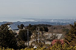 Näkymä Mother bokujō -teemapuistosta Futtsunniemelle
