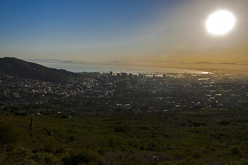 File:Cape Town City Bowl from Table Mountain cableway base station, in morning.jpg