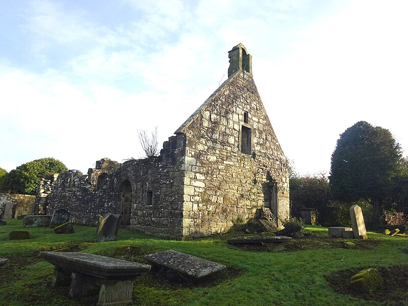 File:Carnock Old Parish Church and Burial Ground, Fife.jpg