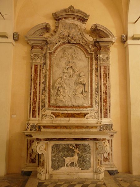 File:Carrara-cattedrale-oratorio compagnia grande4.jpg