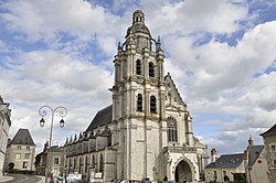Cathedrale St Louis.jpg