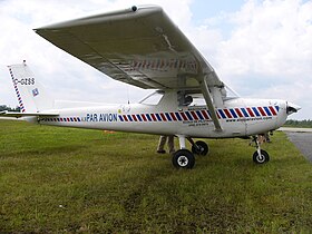 Cessna 152 afstivet overvinge