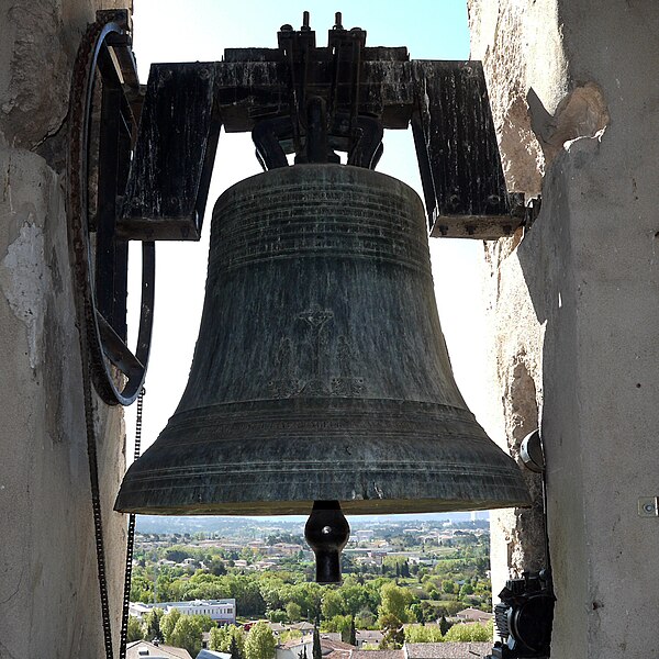 File:Château Gombert cloche d'Eugène Baudouin 1889.jpg