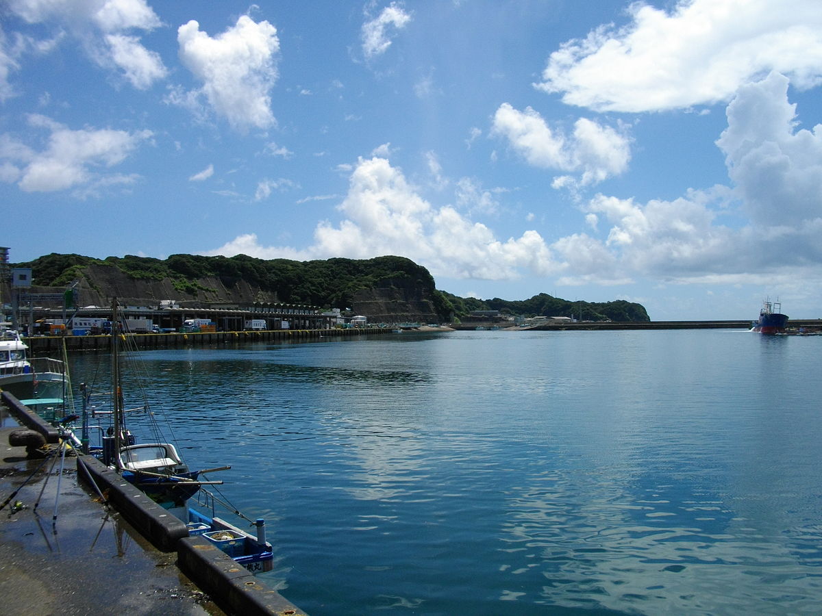 File Chiba Katsuura Port Jpg Wikimedia Commons