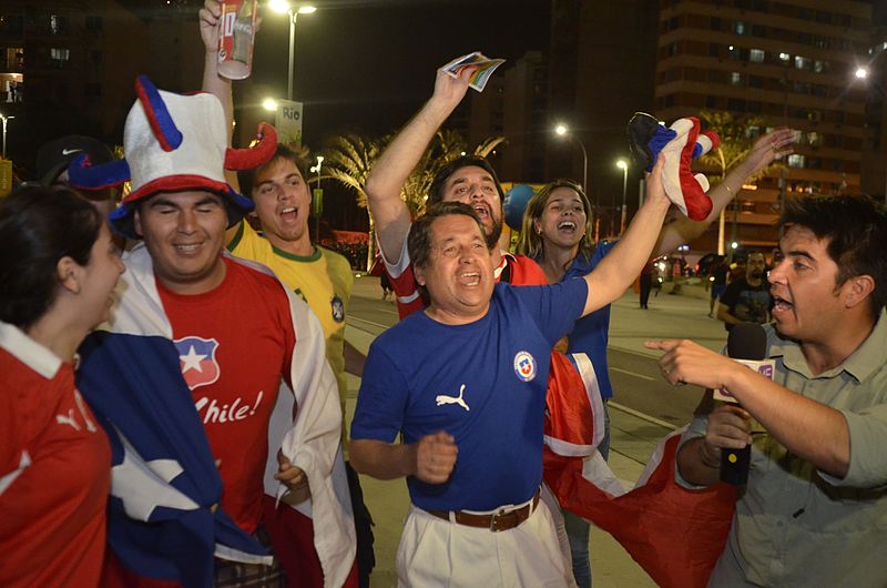 File:Chilean fans celebrate win over Spain 09.jpg