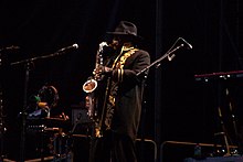 Clarence Big Man Clemons con il suo sassofono.