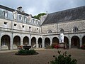 Le cloître de l'abbaye Notre-Dame de Langonnet 2.