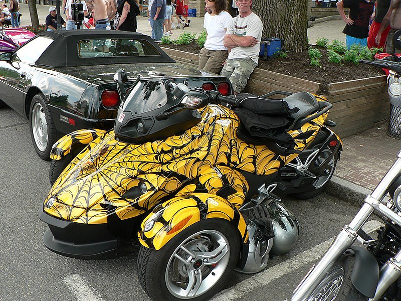 File:Customized Can-Am Spyder.jpg