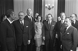 Minister of Foreign Affairs Joseph Luns, West-German Minister for Youth, Family and Health Katharina Focke, Vice-Chancellor of West-Germany and West-German Minister for Foreign Affairs Walter Scheel, Prime Minister of France Jacques Chaban-Delmas, Chancellor of West-Germany Willy Brandt and Prime Minister Piet de Jong at a European Economic Community conference in The Hague on 2 December 1969. Deelnemers aan de topconferentie v.l.n.r. minister Luns van Buitenlandse Zaken, Bestanddeelnr 923-0405.jpg