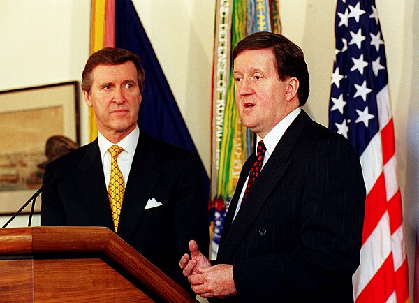 Robertson with Secretary of Defense William Cohen at the Pentagon on 3 June 1998