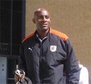 Illustratives Bild des Artikels Dele Adebola