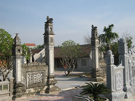 Quần thể di tích thờ Vua Đinh ở Ninh Bình