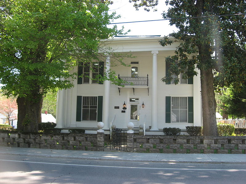 File:Dr. Walter Thomison House.jpg