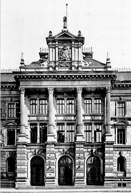 Dresden, Landgericht, Pillnitzer Straße 20, Portikus zur Pillnitzer Straße, erbaut 1876 bis 1878 von Carl Adolph Traugott Canzler (1818 1903)