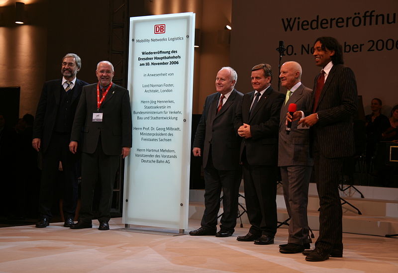 File:Dresden hauptbahnhof opening ceremoney plate.jpg