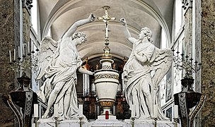 Les anges couronnant le Saint Sacrement (The Angels crowning the holy sacrament ) by François Lucas