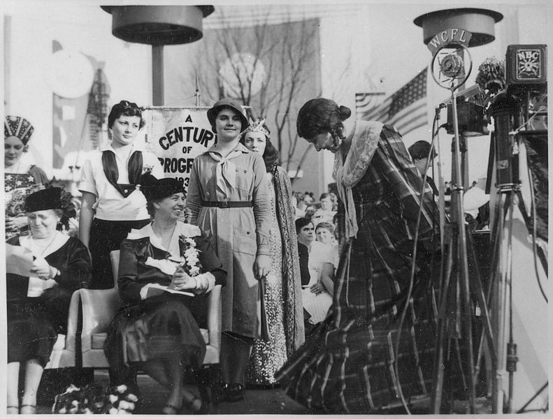 File:Eleanor Roosevelt at Chicago World's Fair - NARA - 195446.jpg