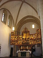 Stiftskirche Enger: Chorquadrat in der 1. H. 13. Jh. spitzbogig eingewölbt; romanisch rundbogige Wandöffnungen