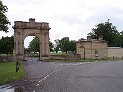 Arco de entrada, Croome Park, Worcestershire