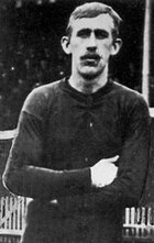 Erik Börjesson - Swedish football player 1909-12.jpg