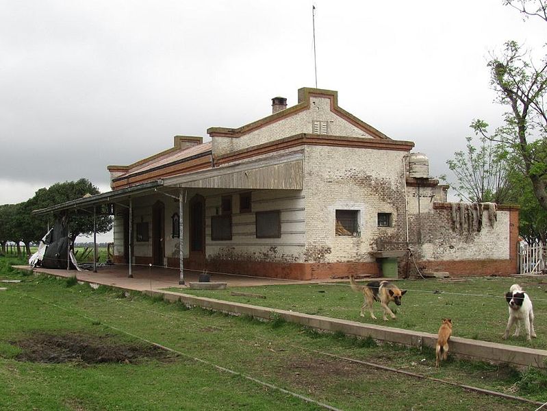 File:Estación Encina2.JPG