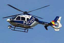 Eurocopter EC 135 Policía EC-KXE 02.jpg