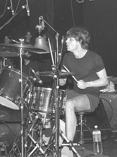 FUGAZI 8 (19741226841) (cropped).jpg