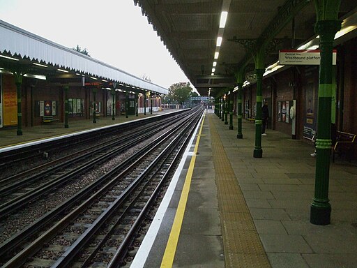 Fairlop station look north