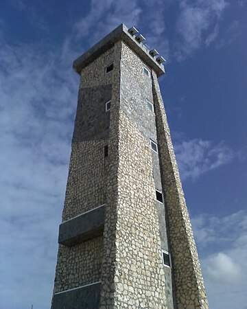 File:Faro del Cabo San Román.jpg