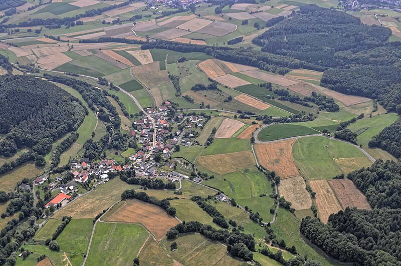 File:Flug -Nordholz-Hammelburg 2015 by-RaBoe 0978 - Willingshain.jpg