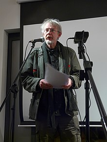 Frank Key hält eine Lesung, 2011