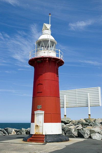 File:Fremantle North Mole Lighthouse.jpg
