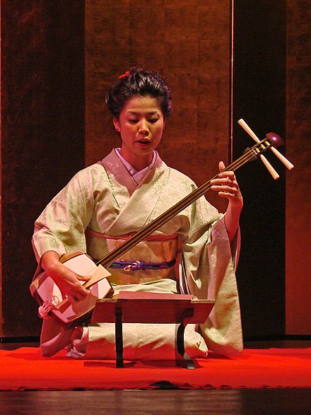 Fumie Hihara playing the shamisen, Guimet Museum, Paris