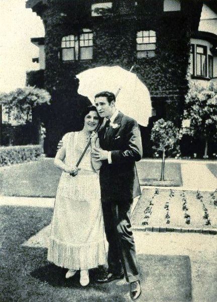 File:Geraldine Farrar & Lou Tellegen.jpg