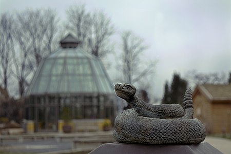 Glass house in Arboretum of Penn State.jpg