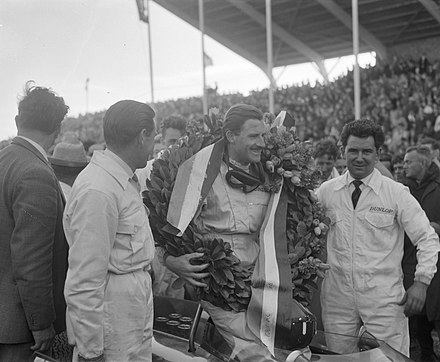 Malchanceux à Monaco, Graham Hill (ici lors de sa victoire à Zandvoort) conserve cependant la tête du championnat du monde.