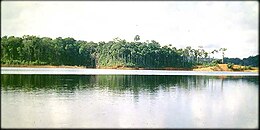 Guyane 95 berge barrage edf petit saut2.jpg