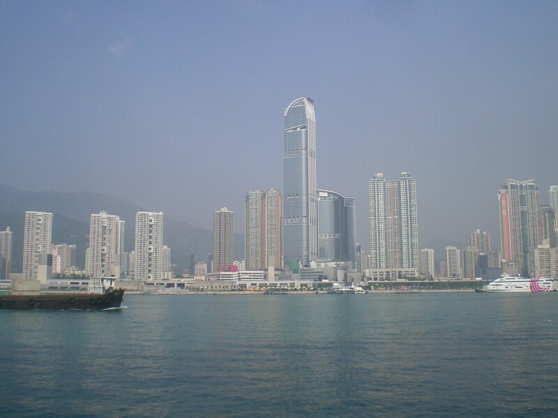 File:HK Tsing Yi Promenade 青衣海濱公園 07.JPG