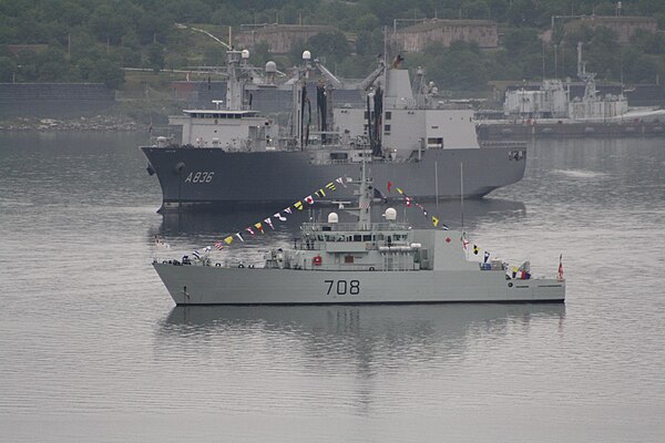 HMCS Moncton in Bedford Basin as part of International Fleet Review 2010“Resurgam” (I shall Rise Again)