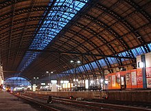 First station roof (1889), designed by L.J. Eijmer, as seen from platform 2.