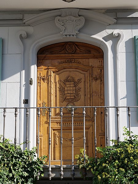 File:Haustür Hof Gersau.jpg