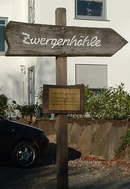 Hinweisschild zwergenhoehle