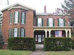 Rumah di 90 E. Harrison di Martinsville.jpg