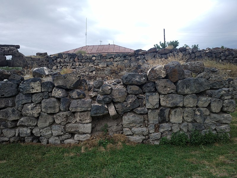 File:Hovhannavank Monastery (castle) (13).jpg