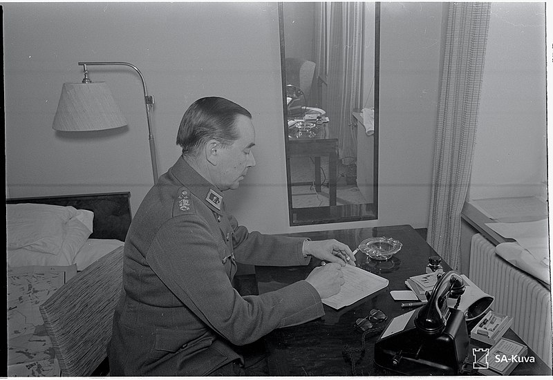 File:IV armeijakunnan esikunnan kenraalimajuri Woldemar Hägglund. 26. Maaliskuuta 1940. SA-Kuva.jpg