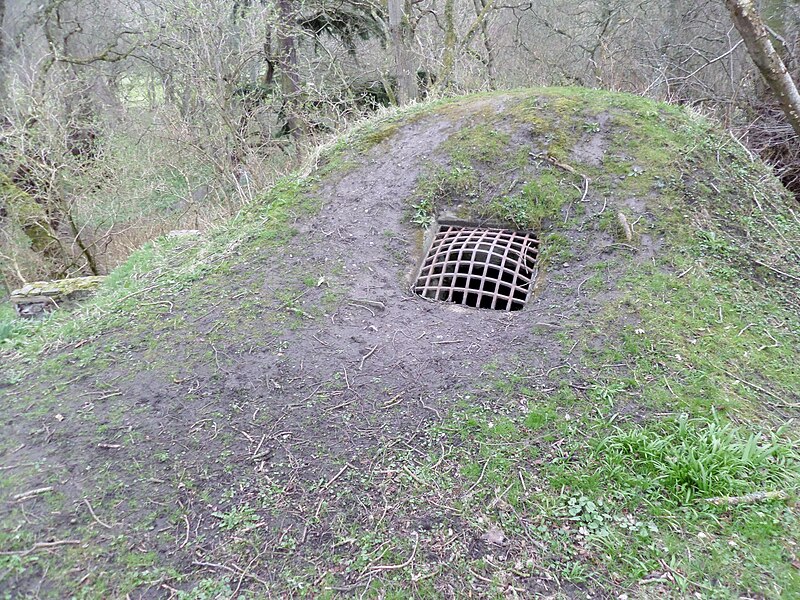 File:Ice House mound at Duff House.JPG