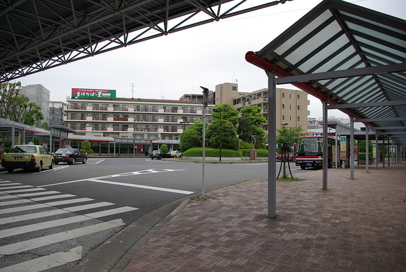 File:Ichigao station bus terminal.jpg