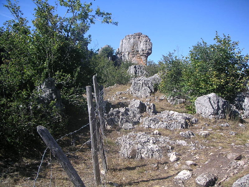 File:Image-Relief Chaos de Nîmes-le-Vieux.jpg