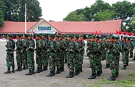 Indonesian soldiers marking independence day Bengkulu.jpg