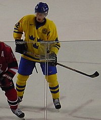 Jörgen Jönsson on ice.jpg